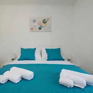 apartments-antica-trogir.hotels-in-trogir.com/